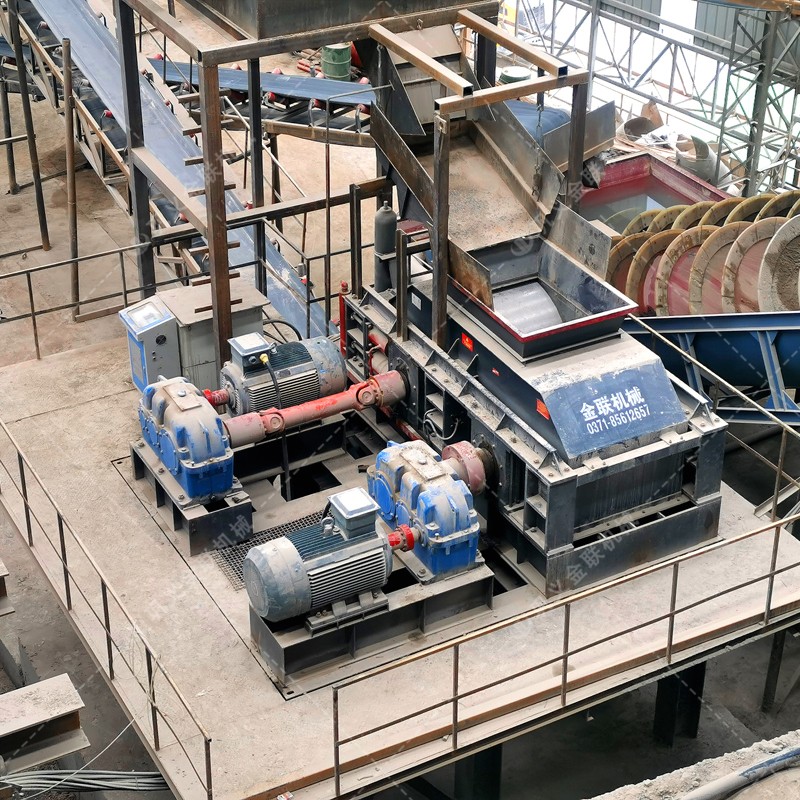 鵝卵石制砂機(jī)價(jià)格|鵝卵石制沙機(jī)設(shè)備|鵝卵石破碎機(jī)生產(chǎn)線廠家